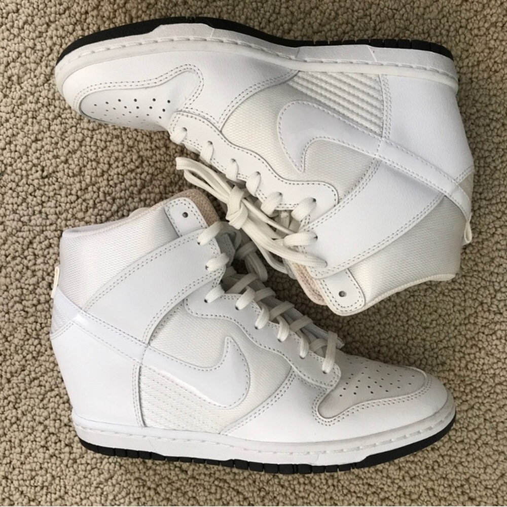 Nike Essential Sky Hi Sneaker